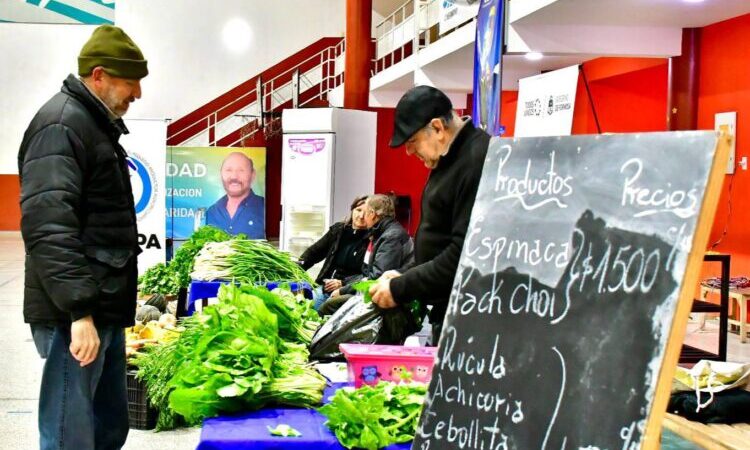Gran concurrencia de vecinos a las tres ferias paipperas