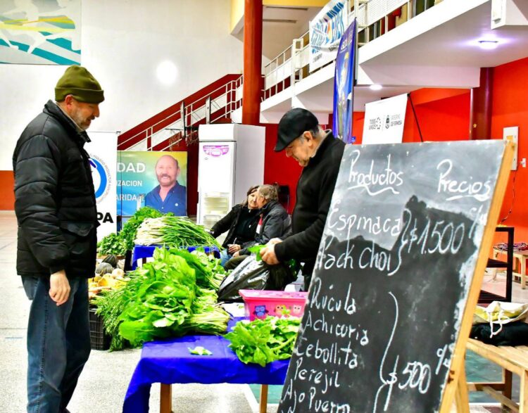 Gran concurrencia de vecinos a las tres ferias paipperas