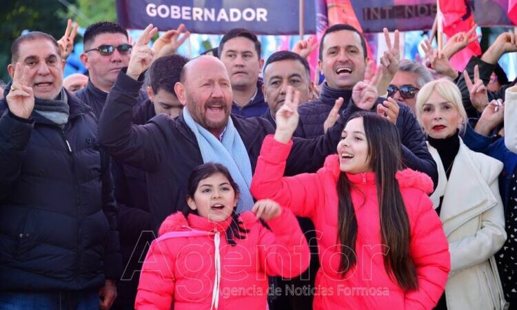 Insfrán encabezó el acto homenaje al general Juan Domingo Perón, a 51° años de su paso a la inmortalidad