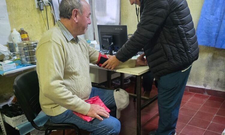 El Hospital de Villa Escolar llevó a cabo una nueva ronda de atenciones en las colonias cercanas