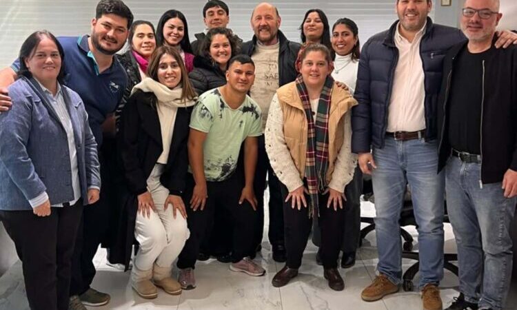 El gobernador Insfrán recibió a estudiantes de la UPLaB