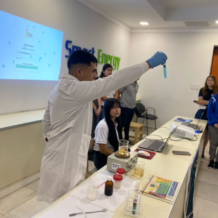 Orrabalis: “Nuestros jóvenes tienen un presente y futuro en ciencia y tecnología”