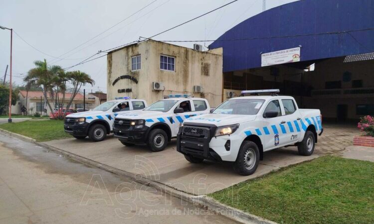 El Comando Superior entregó móviles policiales a las distintas Unidades Regionales del interior