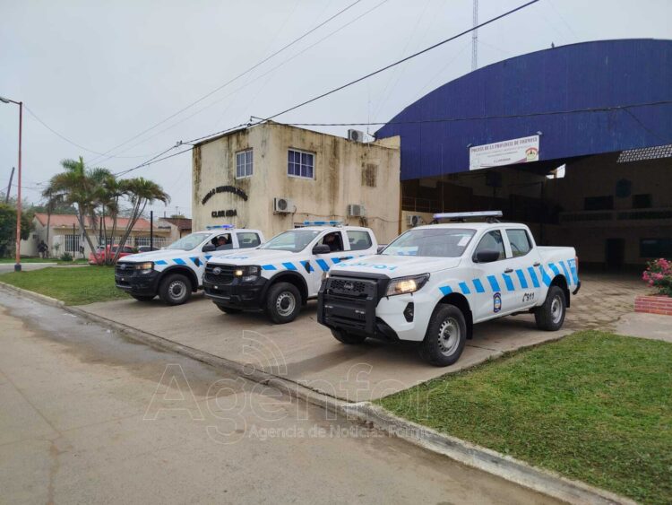 El Comando Superior entregó móviles policiales a las distintas Unidades Regionales del interior