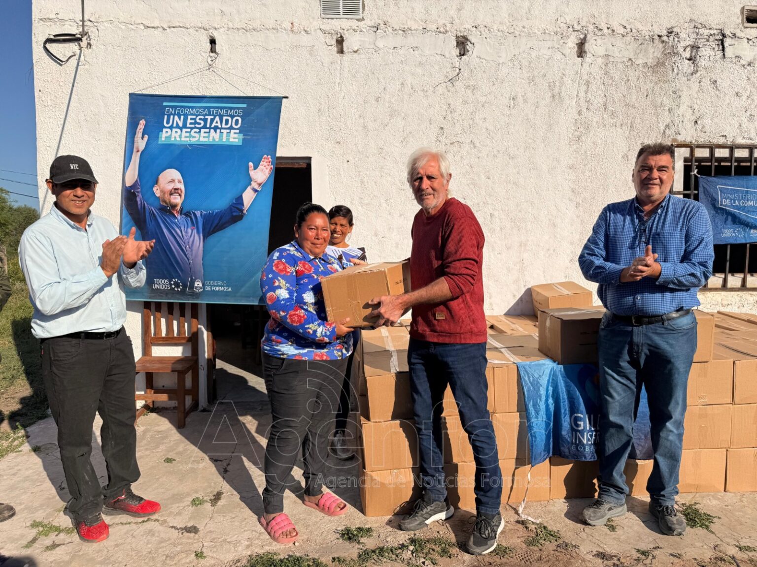 Se concretó en Las Lomitas una nueva entrega de cajas alimentarias para comunidades aborígenes