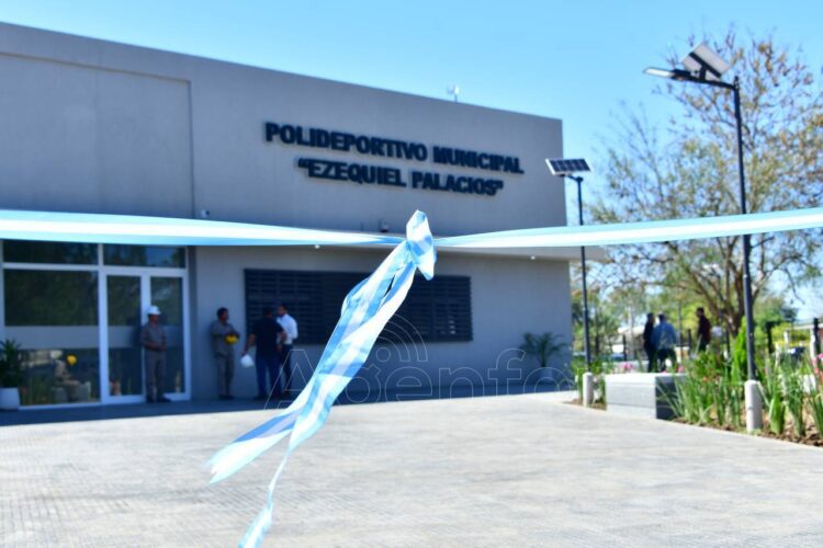 En San Martín Dos, Insfrán inauguró el imponente Polideportivo “Ezequiel Palacios”