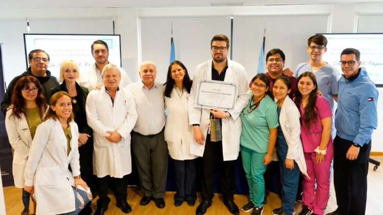 Hospital Interdistrital Evita: Finalizó la residencia de cardiología con el flamante primer egresado