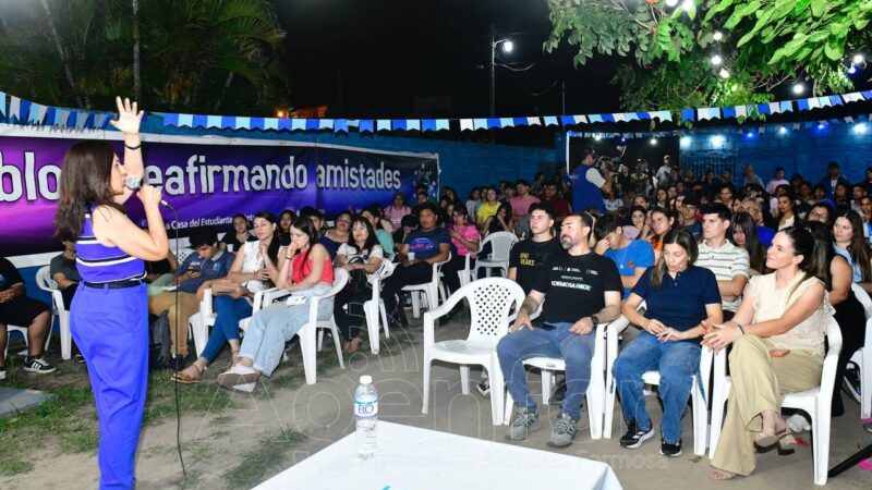 Capacitación de la BUP en la Casita del Estudiante del Interior con presencia de la candidata Graciela de la Rosa