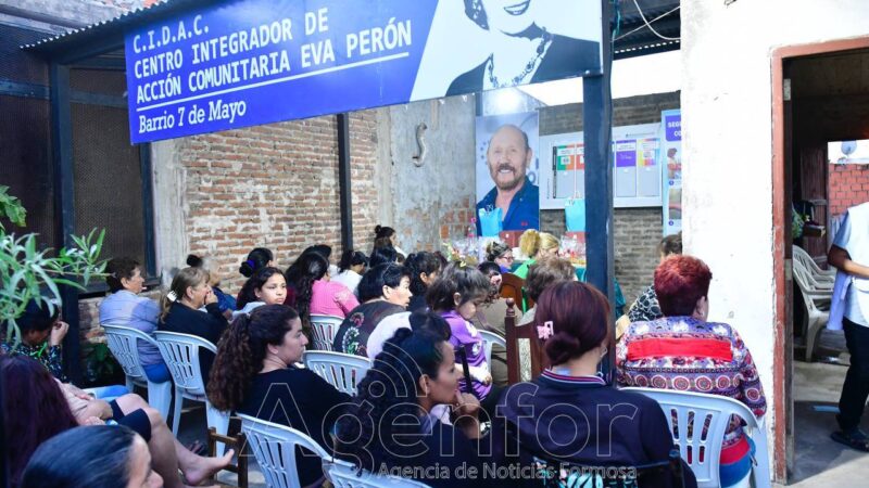 El Centro Comunitario del 7 de Mayo fue sede de capacitación sobre la BUP y festejo del Día de la Madre