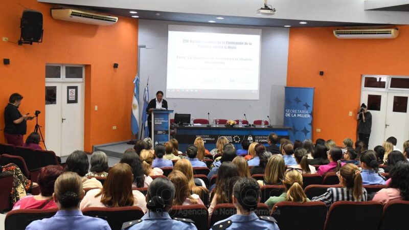25N: La Secretaría de la Mujer llevó a cabo el foro “La igualdad de género en el Modelo Formoseño”