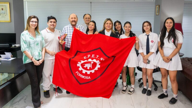 El Gobernador recibió a estudiantes de la EPET N° 1