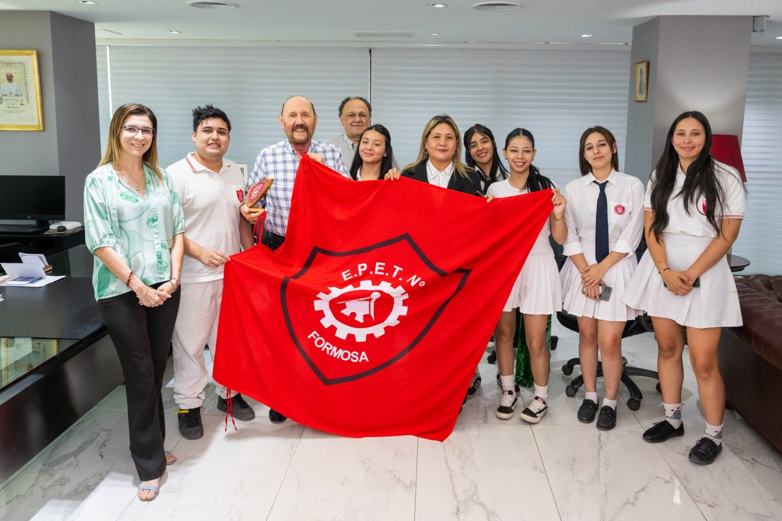 El Gobernador recibió a estudiantes de la EPET N° 1