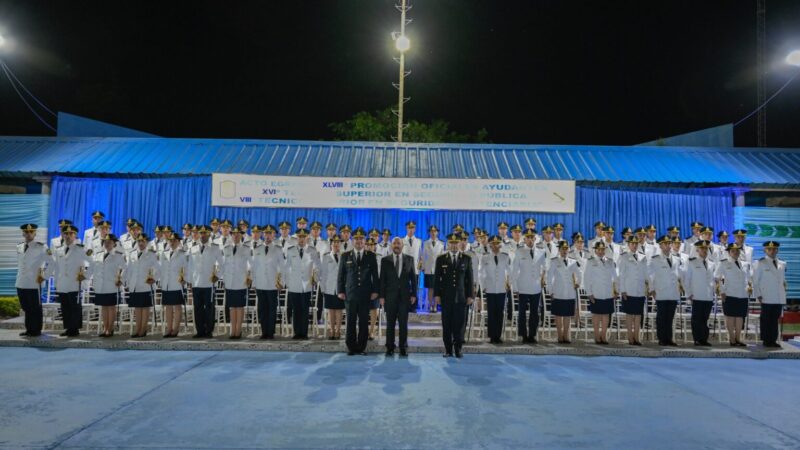 El gobernador Insfrán presidió el acto de egreso de 67 nuevos oficiales ayudantes de la Policía de Formosa
