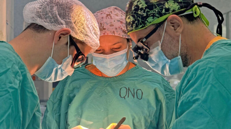 El HAC concretó con éxito dos cirugías de tumores faciales avanzados con reconstrucción inmediata