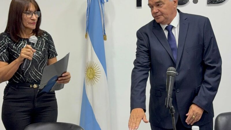 Meza asumió como concejal y aseguró que este “es el puntapié para recuperar la municipalidad de Las Lomitas”