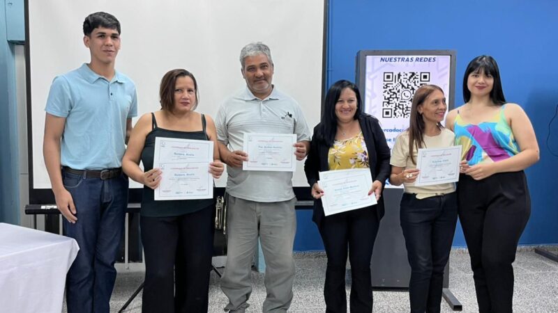 La Subsecretaría de Empleo entregó certificados en la Casa del Emprendedor