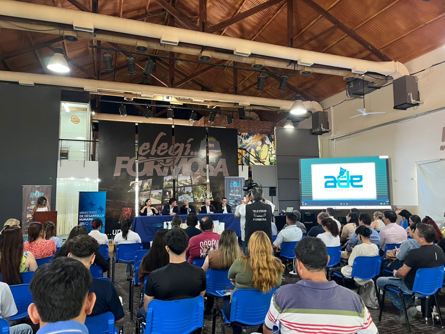 La Agencia de Desarrollo Empresarial realizó su acto de cierre de año reconociendo a instituciones, empresas y emprendedores