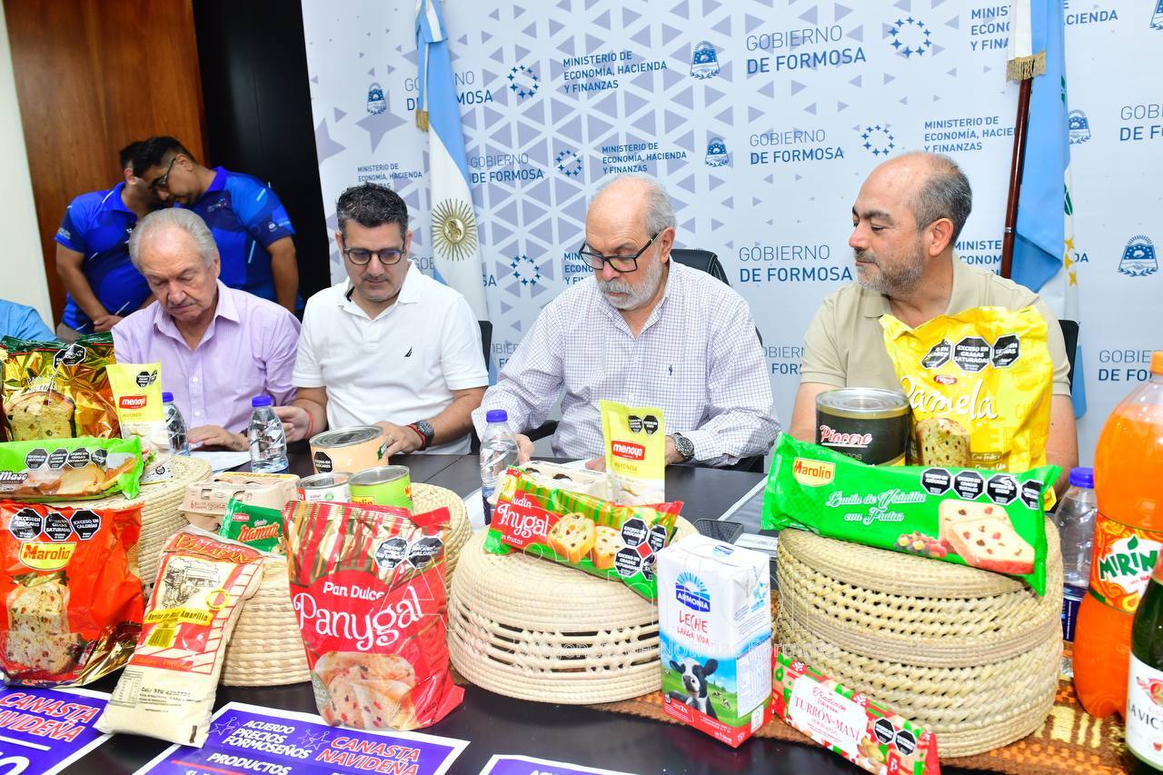 El Gobierno de Formosa y 28 comercios firmaron el acuerdo de precios para la Canasta Navideña