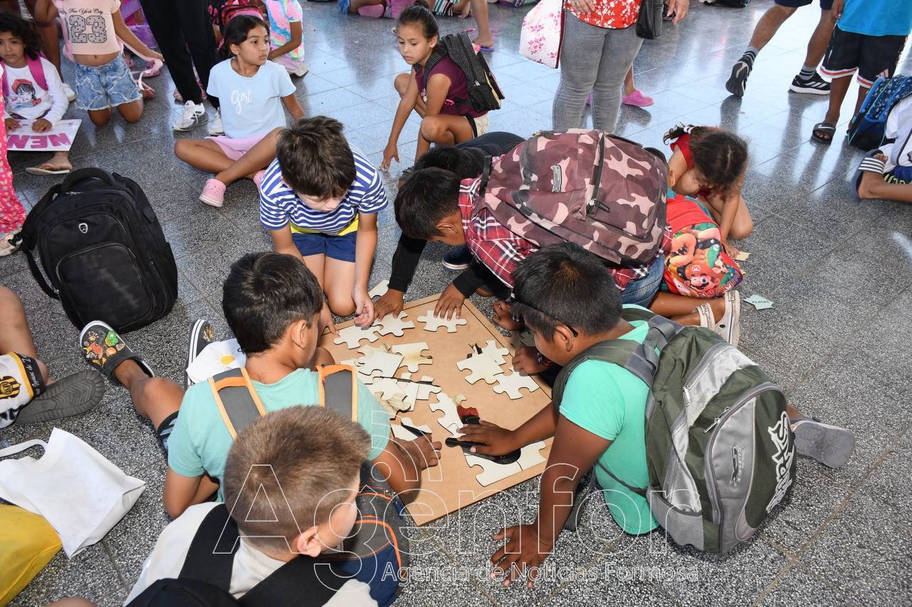 “Desafío Formosa” y Promoción Turística continúan recorriendo colonias de vacaciones durante el verano