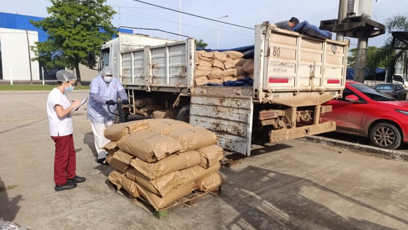Nutrifor recibió un nuevo cargamento de harina de algarroba de productores formoseños