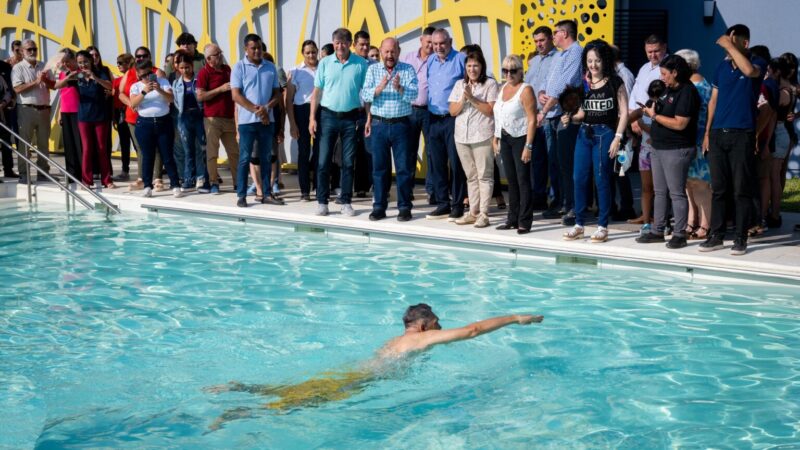 Insfrán inauguró la primera obra pública del 2026: piletas terapéuticas para adultos mayores en el barrio Guadalupe