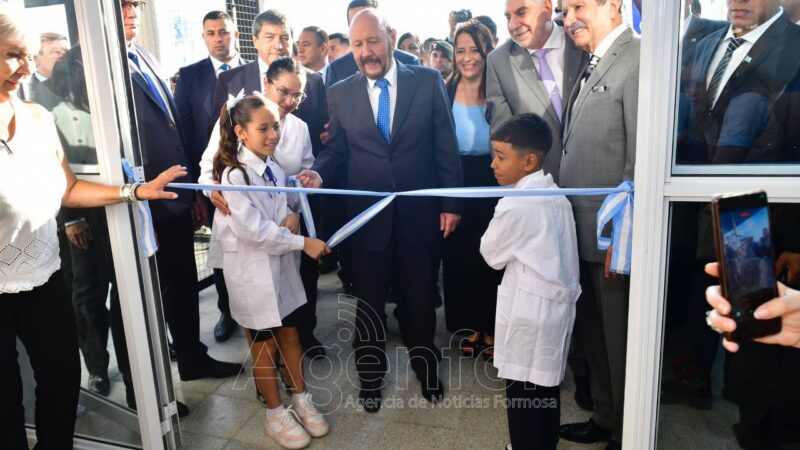 Tras inaugurar tres edificios en el inicio del ciclo lectivo, el Gobernador llegó a las 1555 obras educativas de su gestión