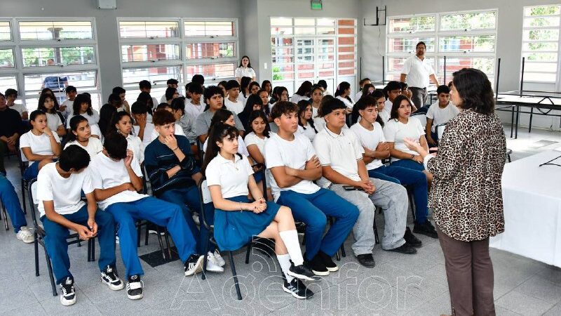 Un taller de reflexión del Día Nacional de la Memoria por la Verdad y la Justicia se desarrolló en la EPES N° 91