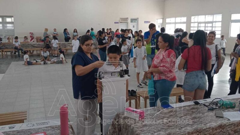 Estudiantes de la EPEP N° 514 recibieron al operativo de la Libreta de Salud Escolar