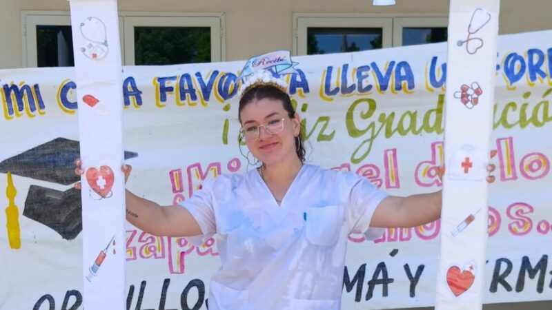 Nuevos egresados de Enfermería Universitaria en la UPLaB