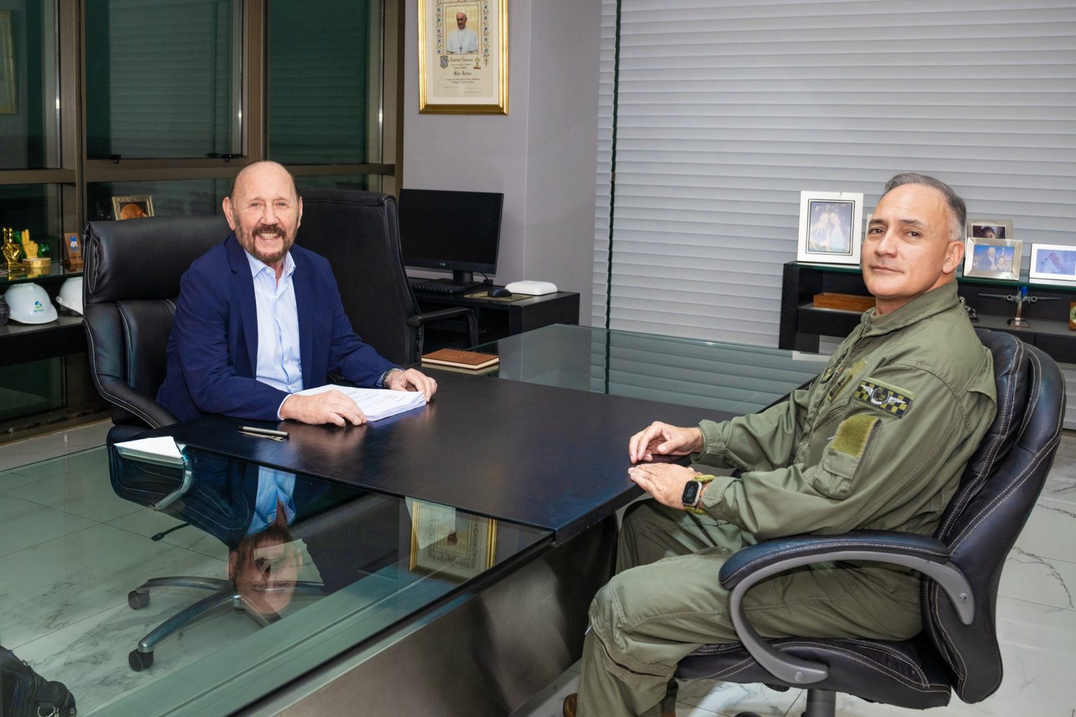 El gobernador Insfrán se reunió con el nuevo jefe de la Base Aérea Militar Resistencia