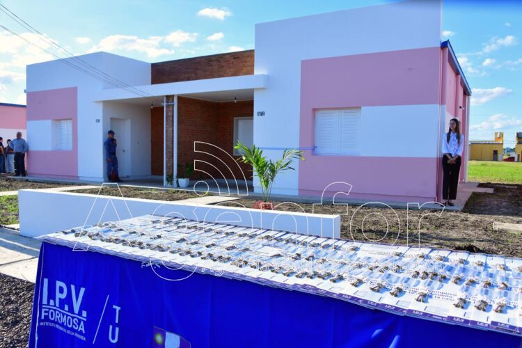 Ugelli: “La gran tarea para este año es entregar viviendas en el interior y realizar un sorteo en Capital”