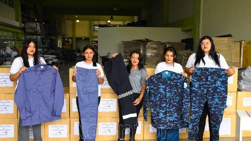 Fontex realizó la entrega de más de 3600 uniformes destinados a la Policía de Formosa