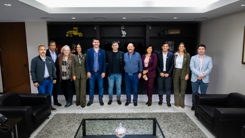 Insfrán se reunió con la nueva comisión directiva del CPCEF