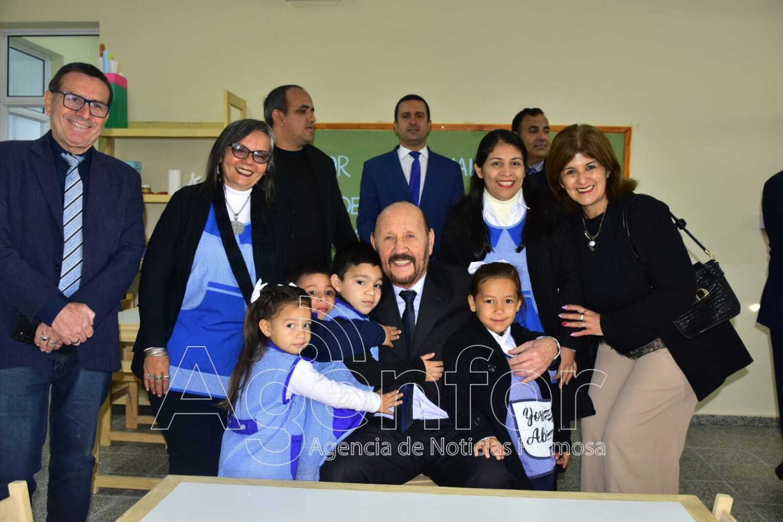 Insfrán inauguró siete obras educativas y llegó a los 1562 nuevos “techos azules” en lo que va de su gestión 