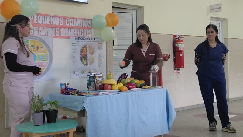 Reforzaron la importancia de la alimentación saludable y la nutrición en el centro de salud María Luisa Espinoza