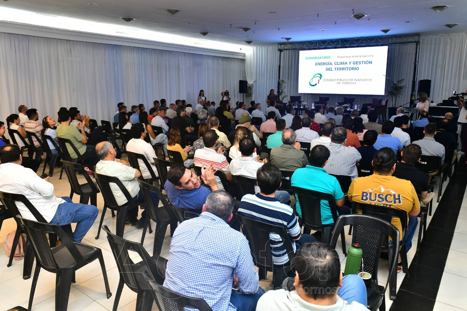 El Colegio de Ingenieros organizó un conversatorio sobre energía, clima y gestión de territorio