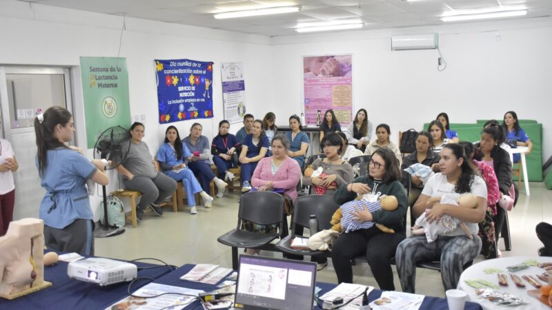 Desarrollaron un taller especial sobre lactancia y masajes relajantes para bebés en el Hospital de la Madre y el Niño