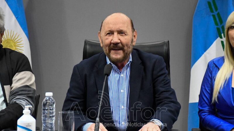 Sin recurrir a deuda, el gobernador Insfrán anunció un aumento de sueldo del 15%