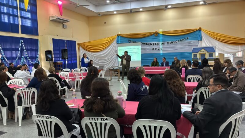 El ministro Aráoz participó del Primer Encuentro de Directores del Nivel Primario