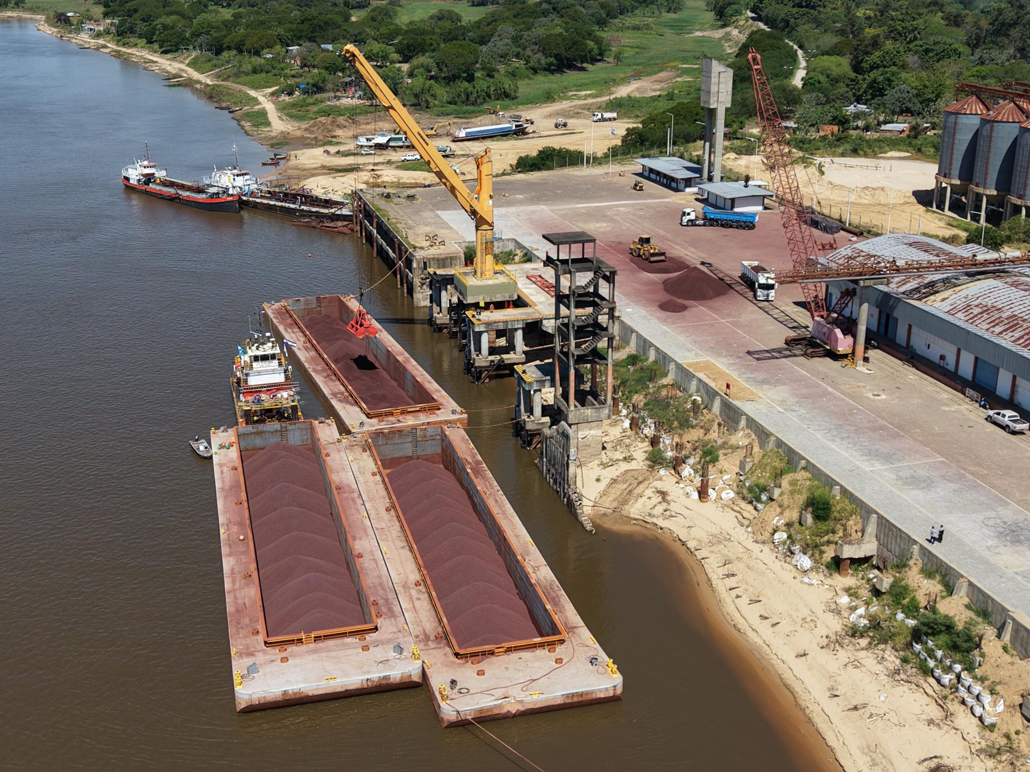 Llegó un nuevo cargamento de mineral de hierro para la planta biosiderúrgica en Formosa